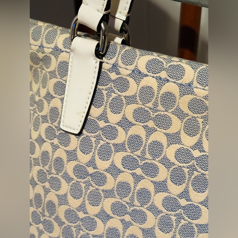 Authentic Coach Tote - Picture 8 of 16